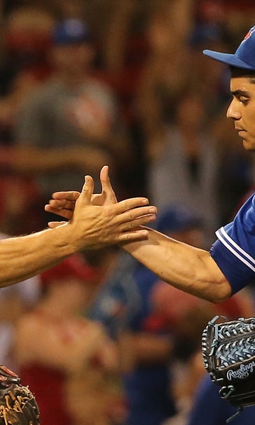 Osuna goes from picking vegetables to closer with Toronto